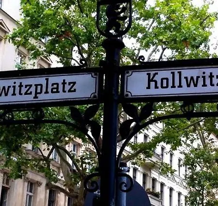 Appartement Schones 2-zimmer-apartment In Kollwitzplatz-nahe Berlin