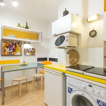 Appartement Schones 2-zimmer-apartment In Kollwitzplatz-nahe Berlin