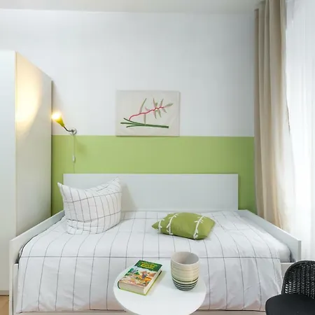 Schones 2-zimmer-apartment In Kollwitzplatz-nahe Appartement *