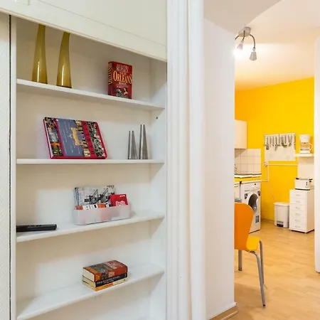 Appartement Schones 2-zimmer-apartment In Kollwitzplatz-nahe Berlin